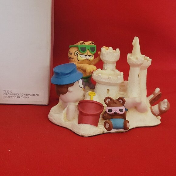 Vintage Danbury Mint Garfield Characters Crowning Achievement Figurine 1994 - Picture 16 of 17